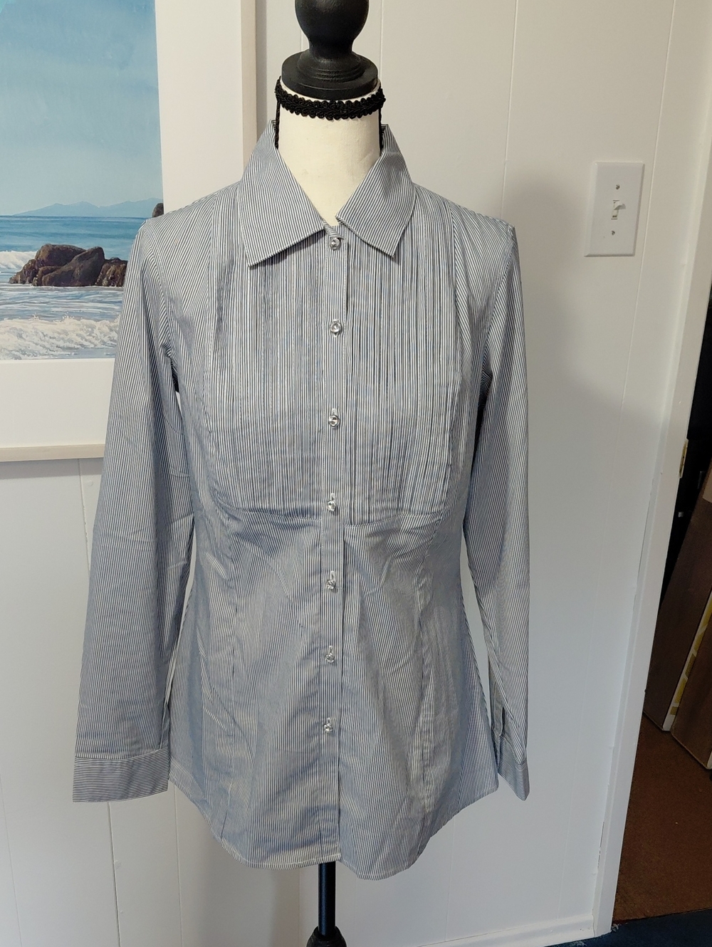 🔴 Signature by Larry Levine Light Blue Pinstripe Pleated Front Tunic